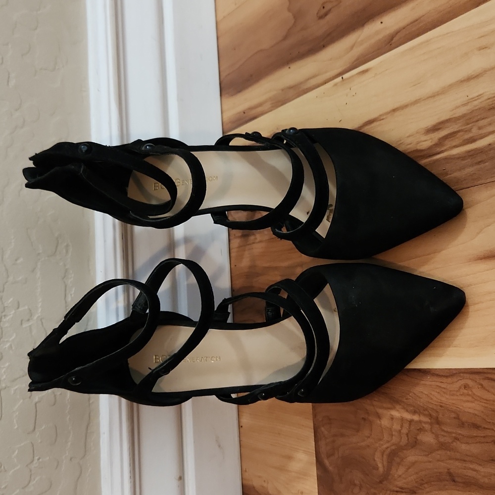 Black heels- lightly used
